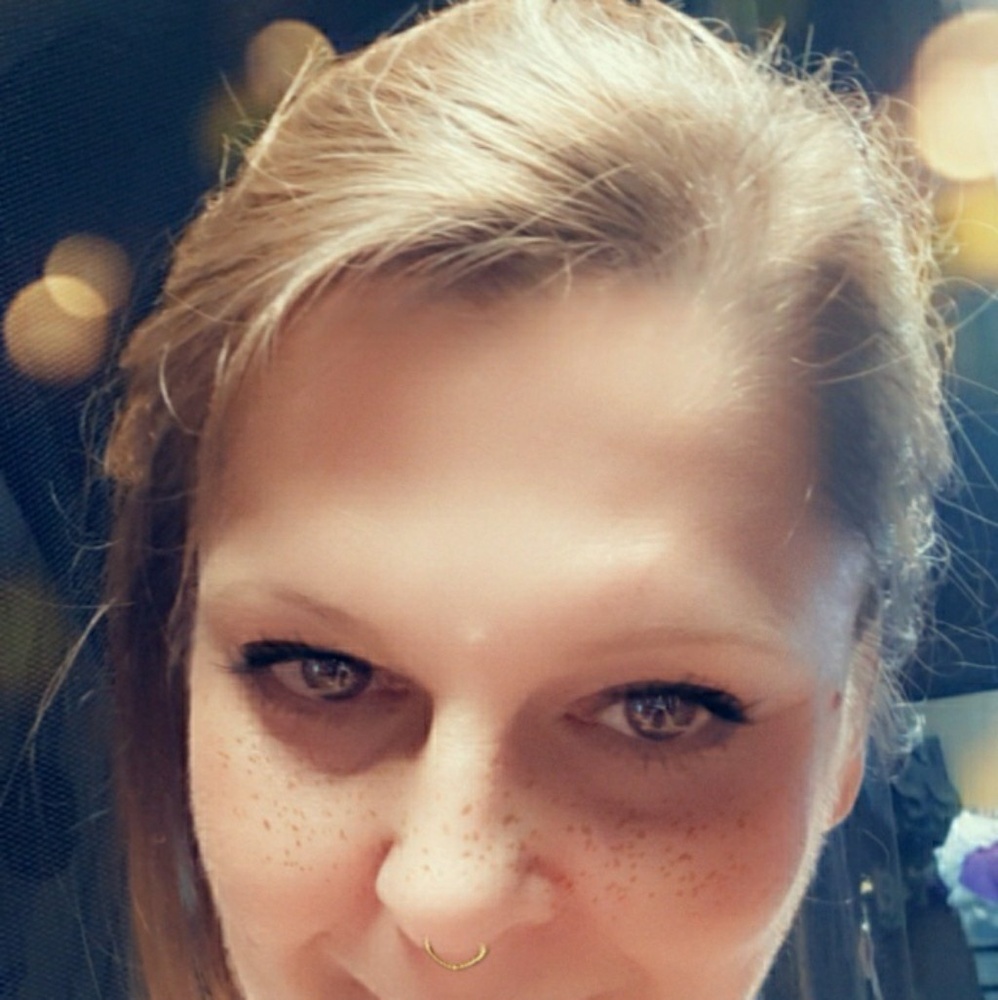 Meet your Posher, Laurie